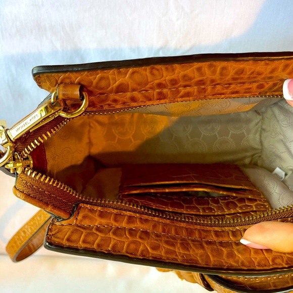 Michael Kors Small Zebra Print Canvas and Leather Crossbody Handbag! So cute! - Picture 8 of 12